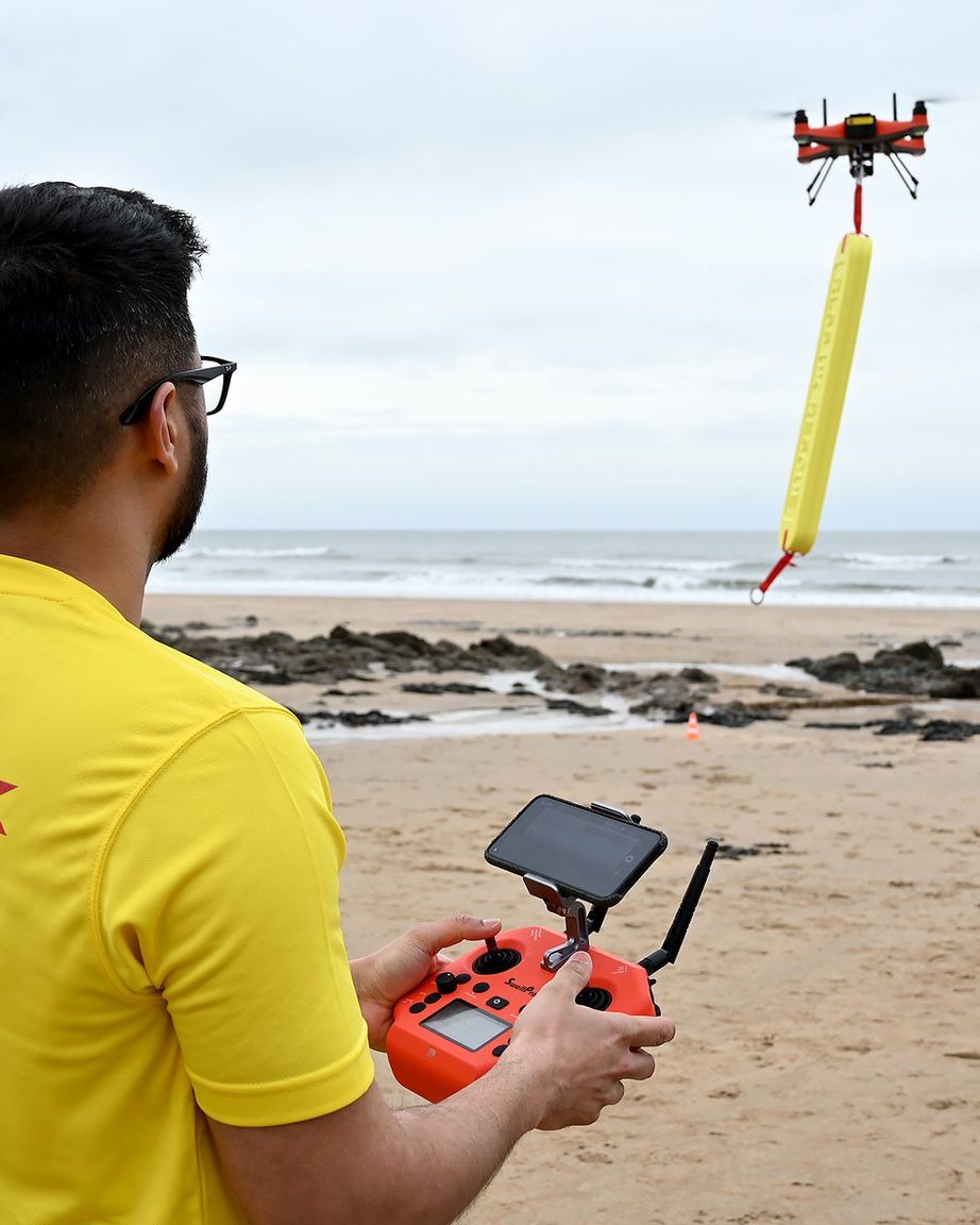 drone-with-payload-for-delivery (1).jpg__PID:5584acde-2708-42a3-a4de-de5855ca95de